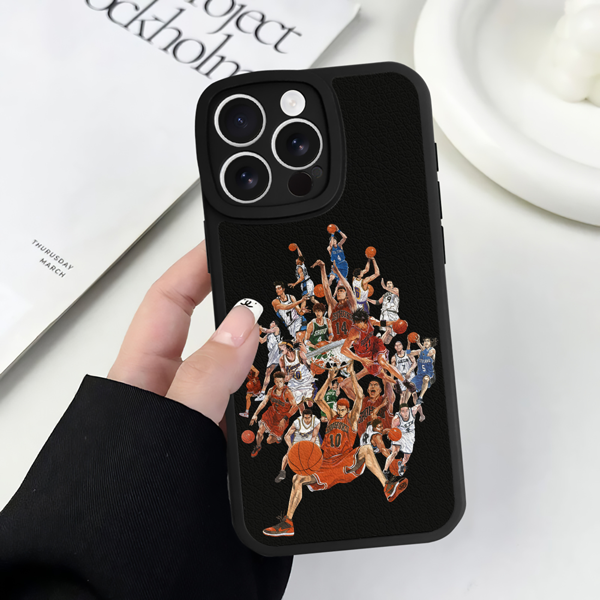 （画像用） SLAM DUNK／スラムダンク 【iPhone 16シリーズ対応】シリコンスマホケース（レザー調） 材質：シリコン